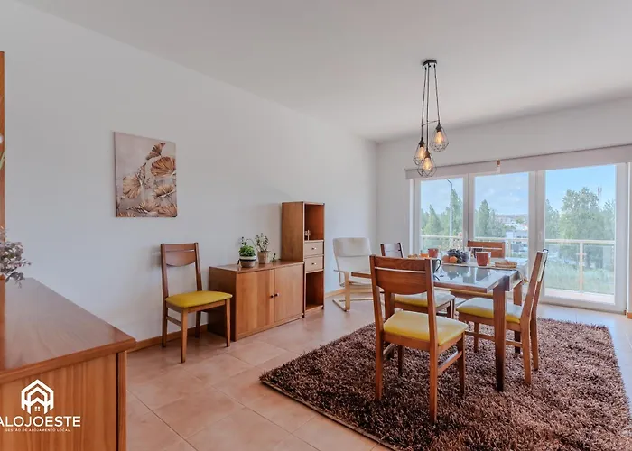 Sunlight Villa • Centro Lourinha • Vista Parque * Lourinha (Lisbon)